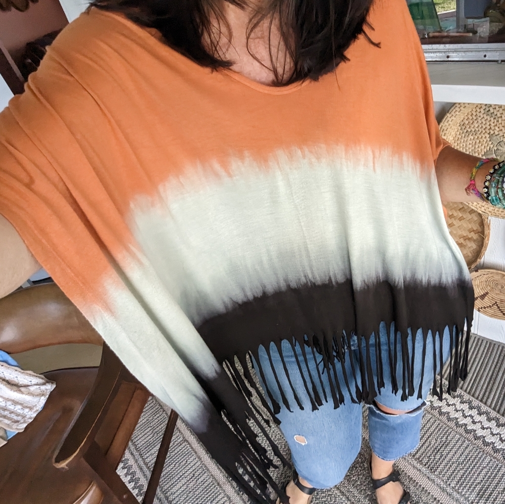 Roper Medium Ombre Fringe Poncho Super Soft T-shirt Orange Western Fall